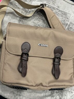 Canon Camera Messenger Bag lens compartment storage safari shoulder bag EUC